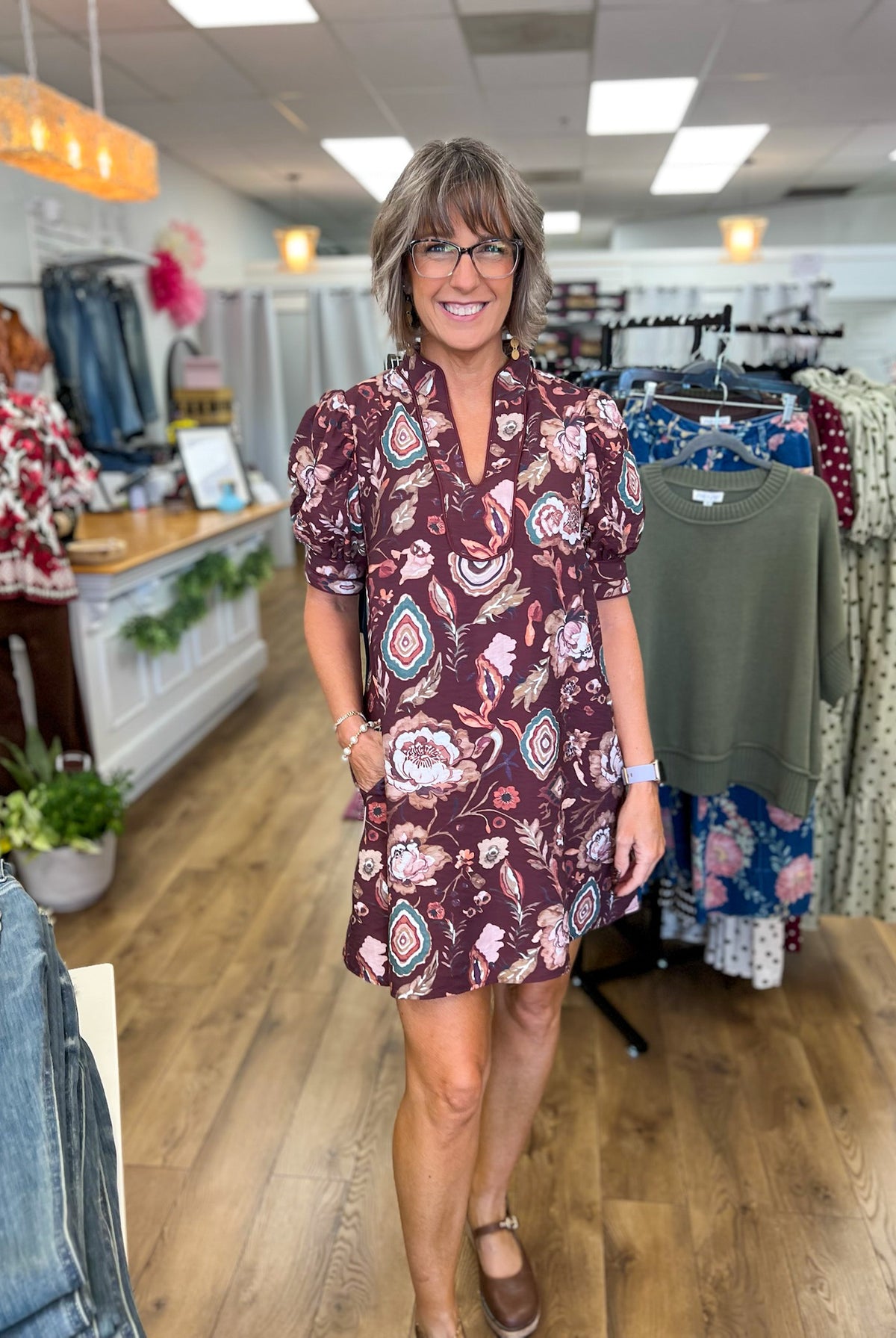 Wine floral V-neck mini dress with short puff sleeves and side pockets