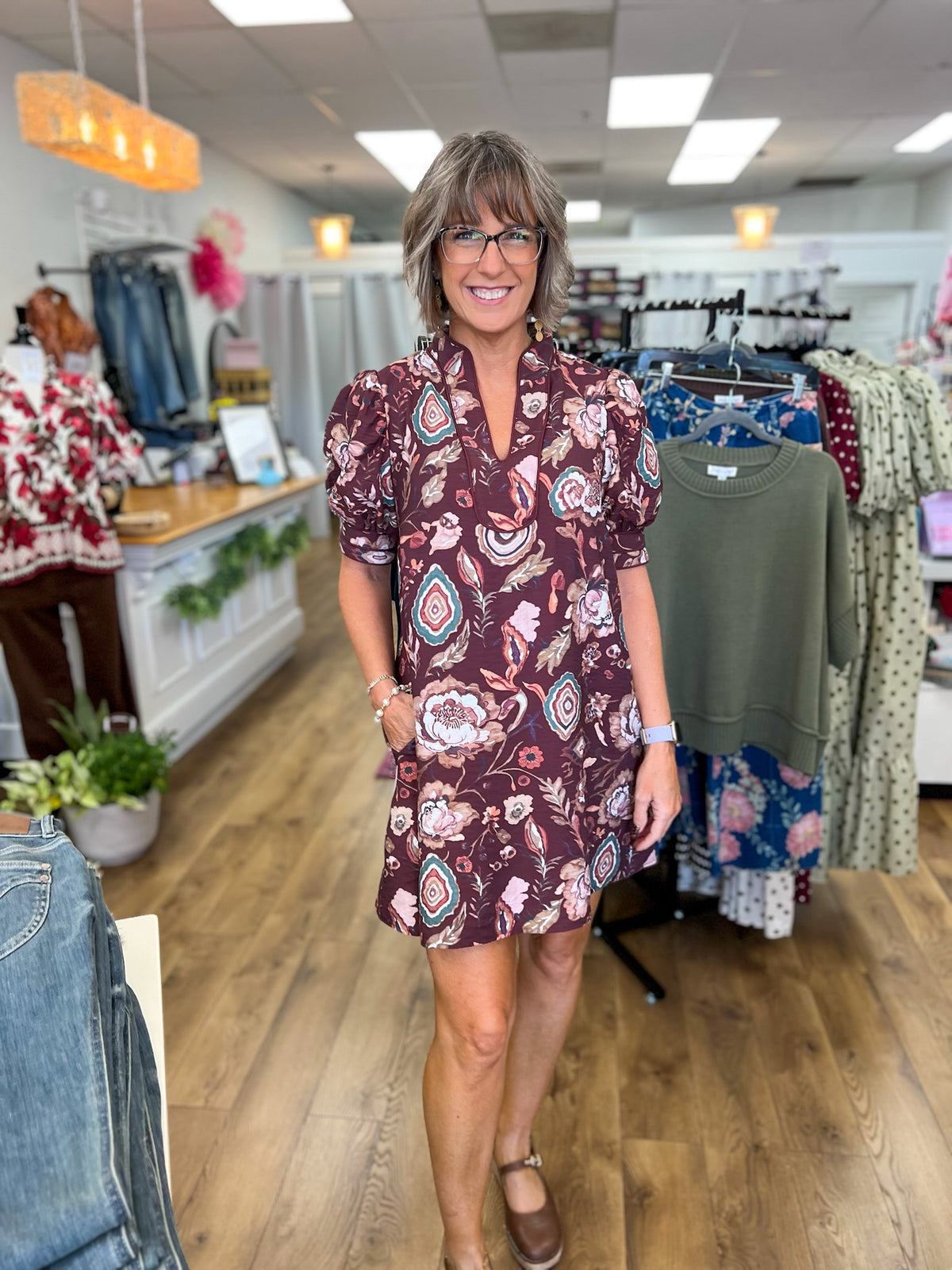 Wine floral V-neck mini dress with short puff sleeves and side pockets