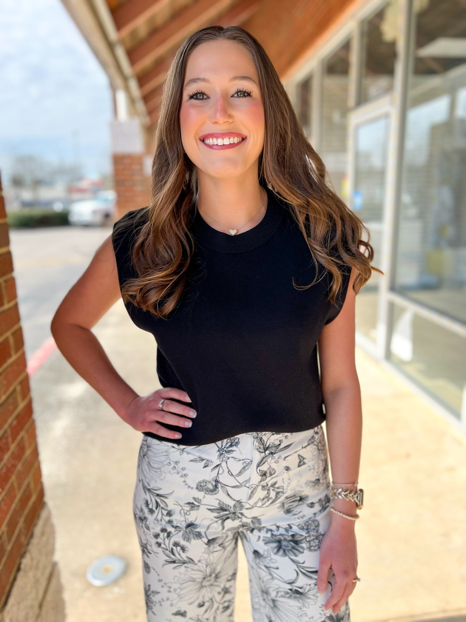 Black Sleeveless Crew Neck Lightweight Sweater - A'Bekah's Boutique