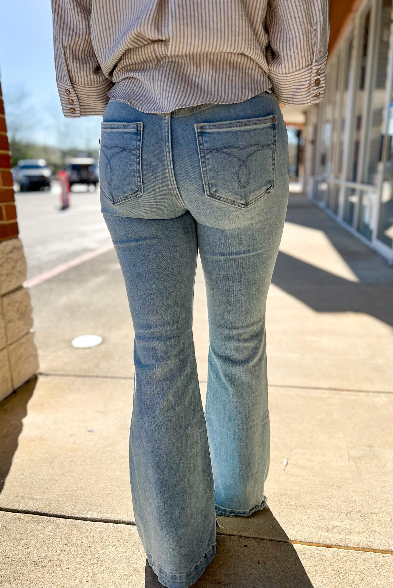 Judy Blue Medium Denim Mid Rise Flare Jeans Regular Inseam 33" - A'Bekah's Boutique