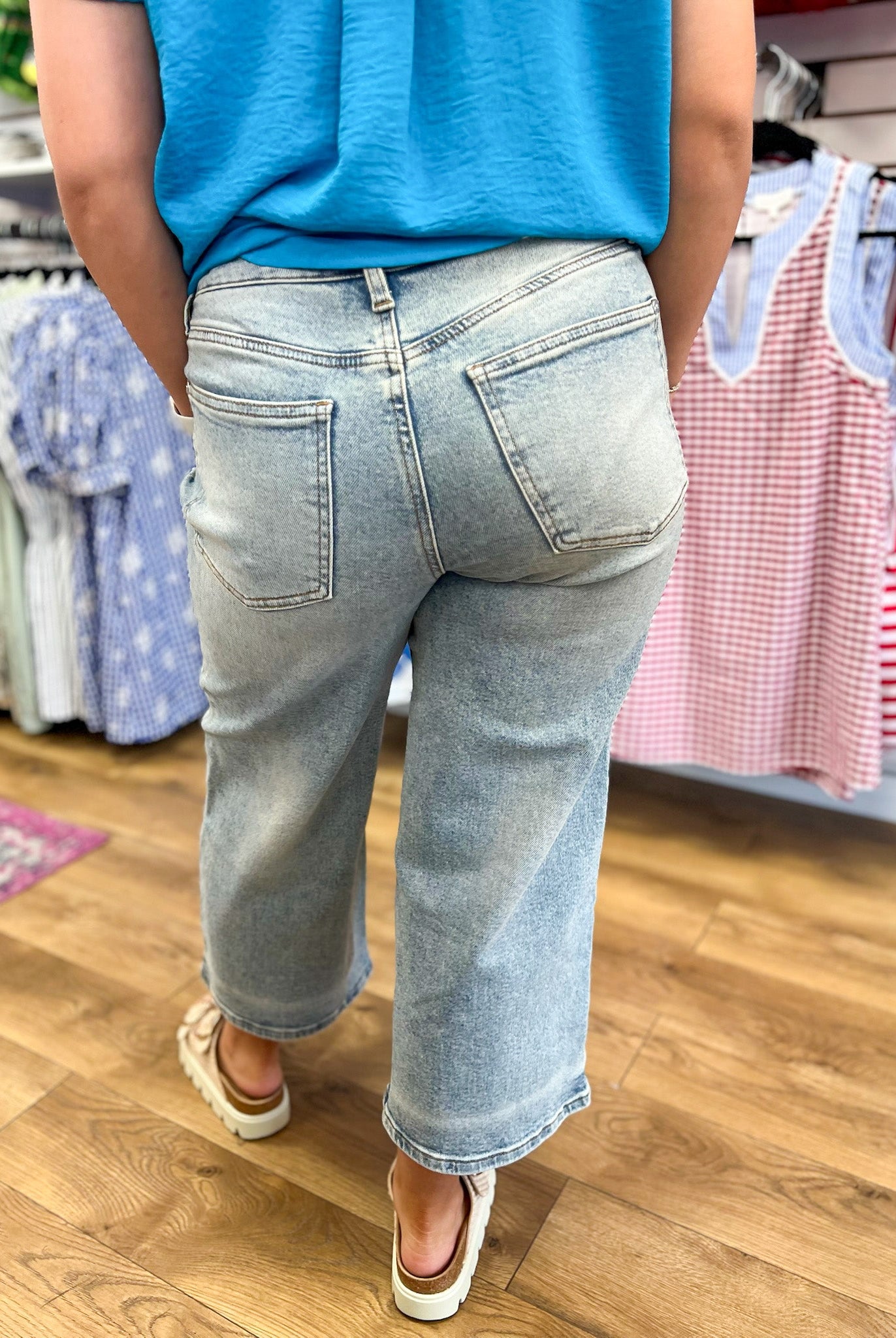 Judy Blue Medium Denim Mid Rise Wide Leg Cropped Jeans Inseam 24.5" - A'Bekah's Boutique