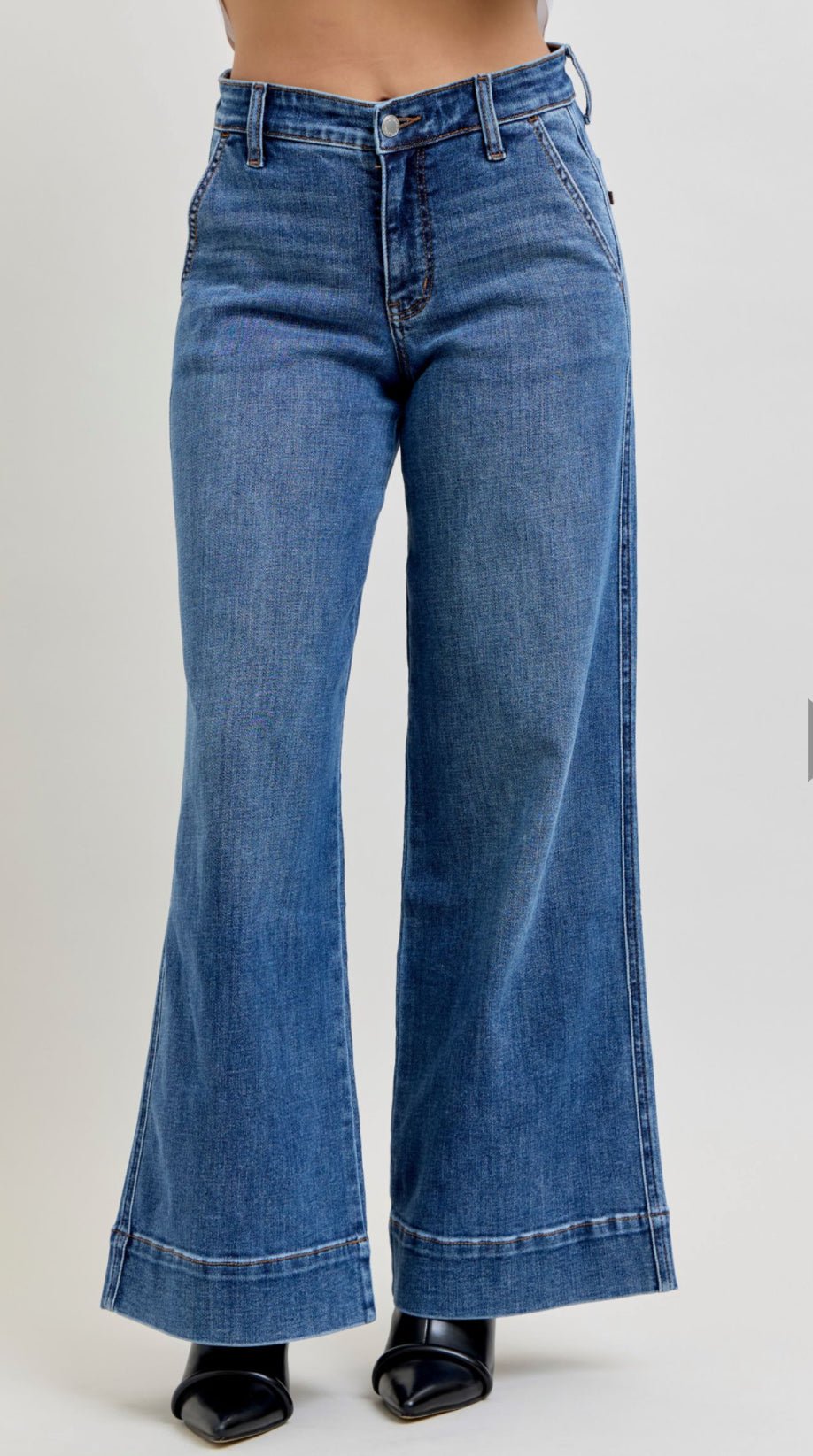 Judy Blue PETITE Mid Rise Trouser Wide Leg Jeans - A'Bekah's Boutique