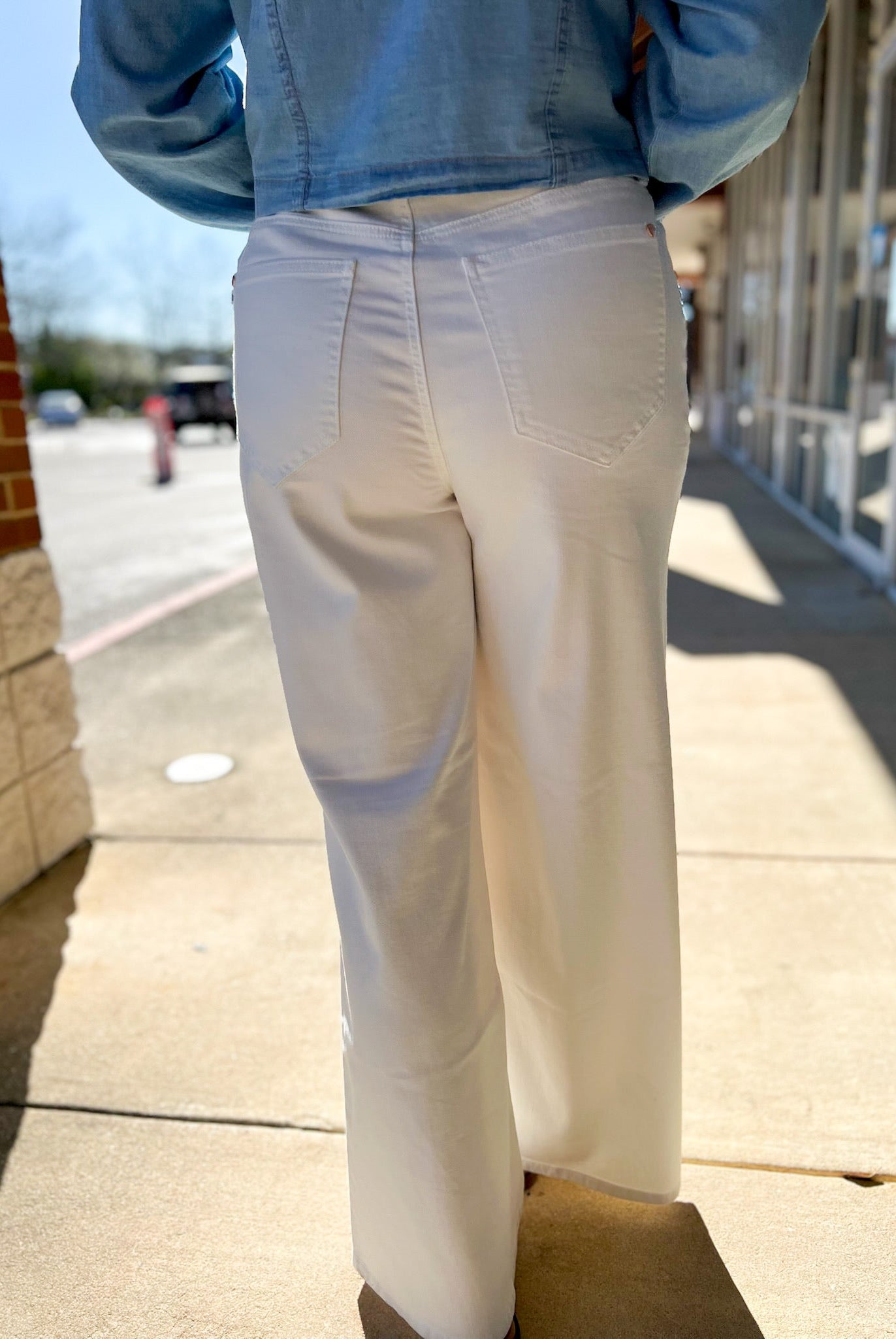 Judy Blue White High Waisted Featherweight Wide Leg Palazzo Jeans 31" Inseam - A'Bekah's Boutique