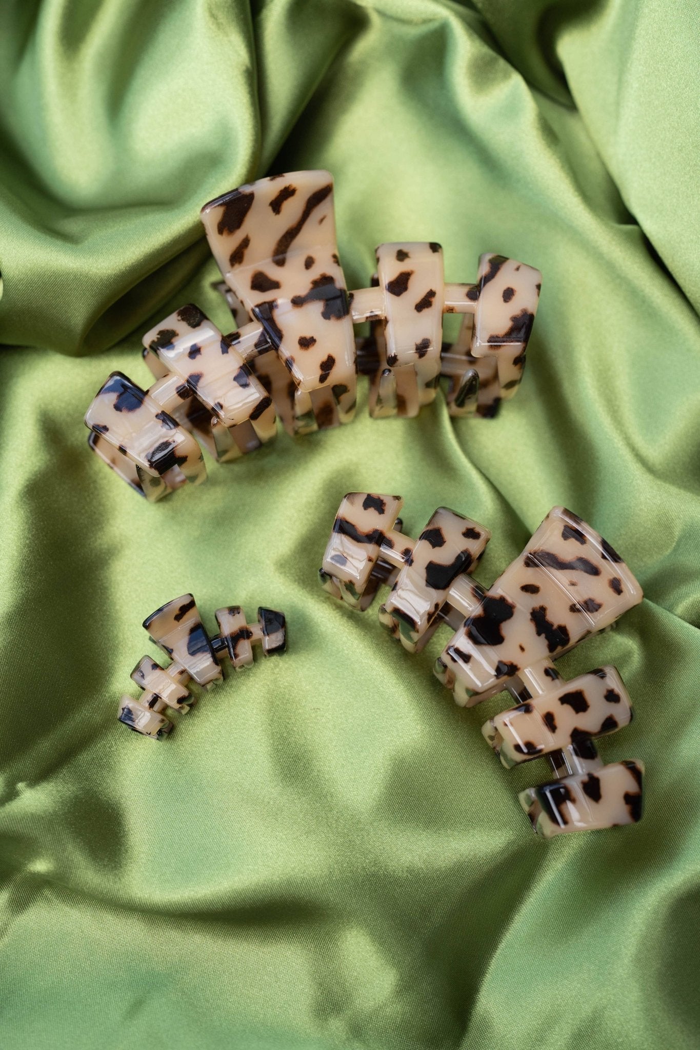 Classic Hair Clip | Large | Blonde Tortoise - A'Bekah's Boutique